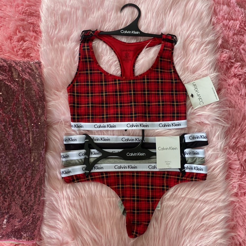 Calvin Klein bra & 3 pack thongs